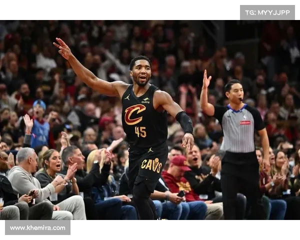 火箭队升至第八!NBA 官方实力榜更新:勇士第四湖人第五 哈登率快船重返前十 火箭队升至第八!NBA 官方实力榜更新:勇士第四湖人第五 哈登率快船重返前十